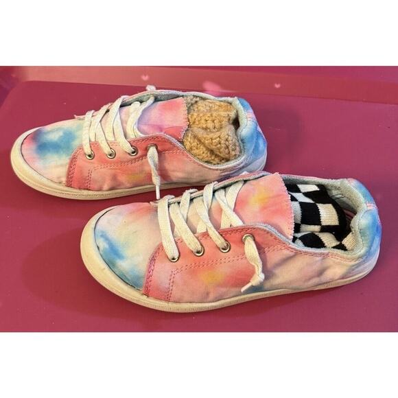 SHOES 3 Pairs Size 4 1-Heelys W/out Wheels 1-Falls Creek Tenis Shoe And 1-And1 - Picture 4 of 16